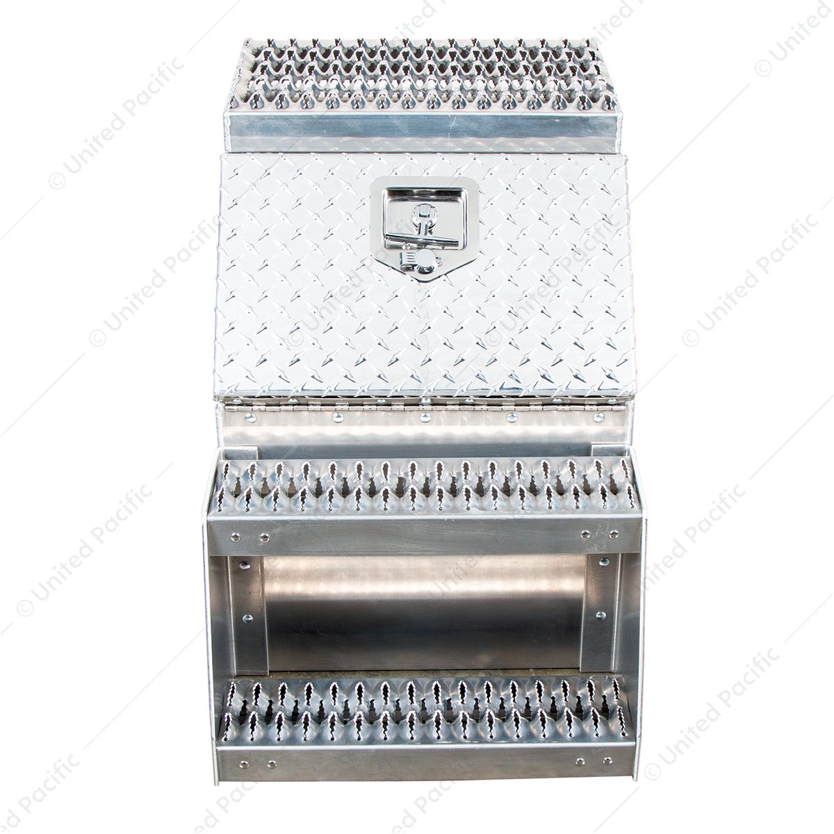 18"L X 25"W X 28"H Aluminum Step Saddle Box