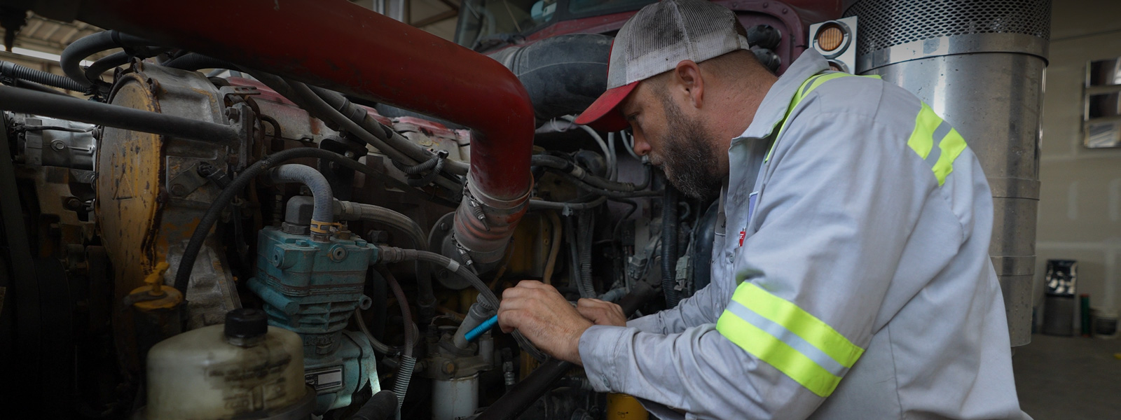 #TruckersForAll - Truck Mechanic Working