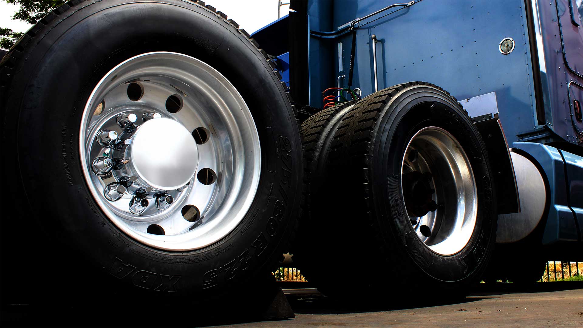 United Pacific Rear Axle Cover on Blue Truck